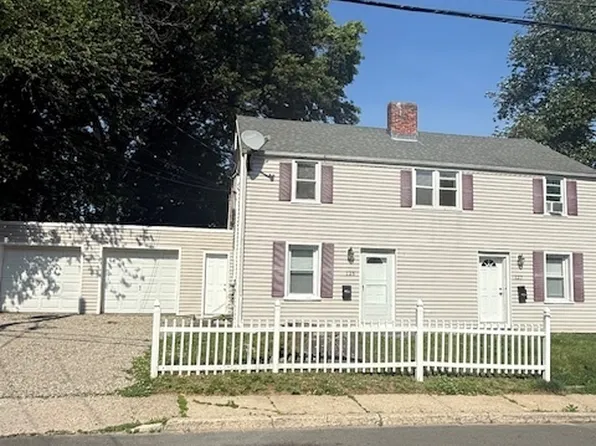 125 High Ridge Dr, Bridgeport, CT 06606