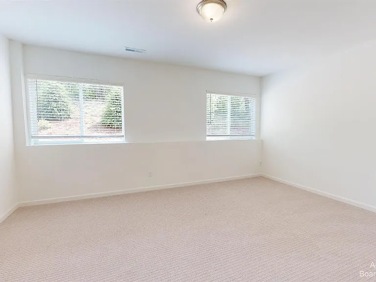 2741 Bristol Ridge Dr — Photo 25