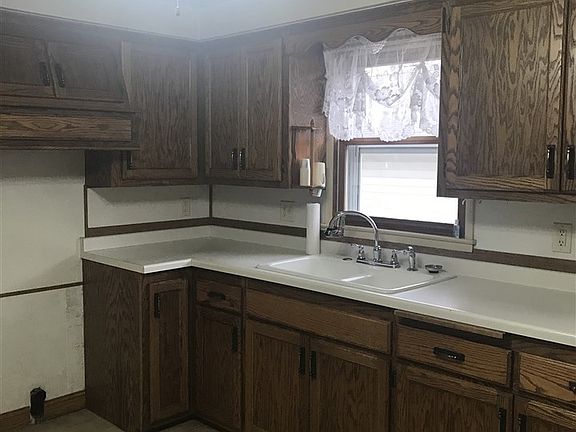 2nd image of 435 Suburban Dr