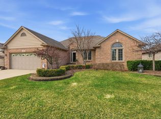49575 Willowood Dr, Macomb, MI
