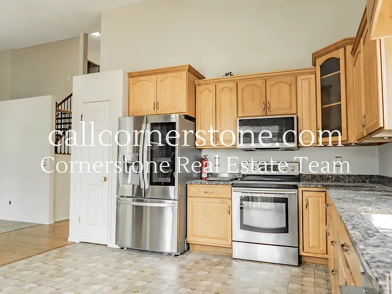 4640 Kashmire Dr — Photo 3