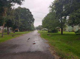 3500 Bryan Ave, Groves, TX 77619