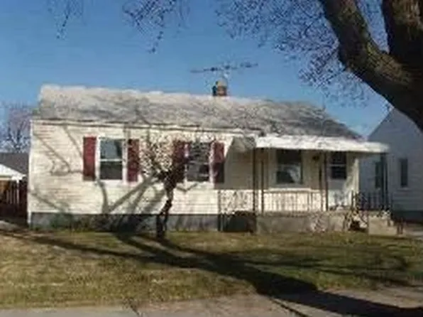 12391 Agnes St, Southgate, MI 48195