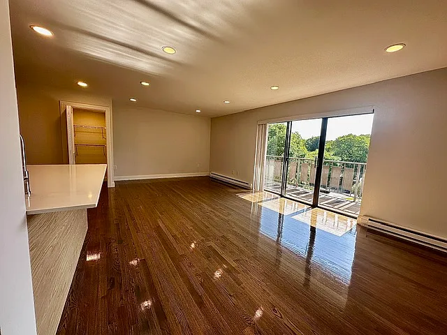 1 bed, $3,050 — Photo 2