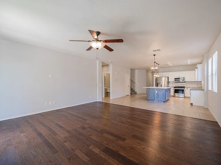 1861 E Patrick Ln — Photo 7