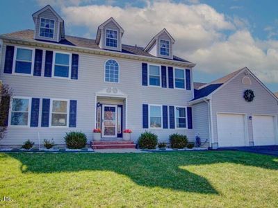 53 Crater Lake Rd, Howell, NJ, 07731
