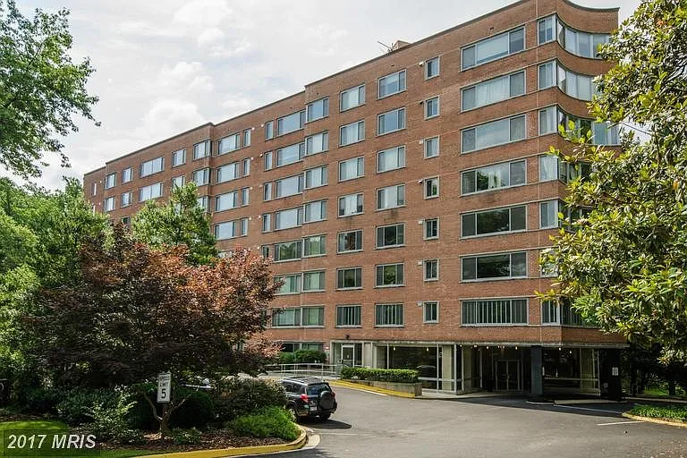 4200 Cathedral Ave NW APT 906 photo 1