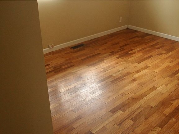 5th image of 15238 30th Ave S