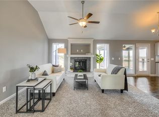 4803 NE 102nd St, Kansas City, MO 64156