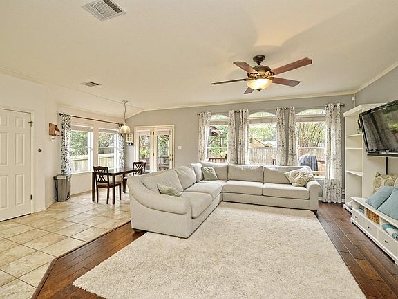 4th image of 11320 Hillhaven Dr