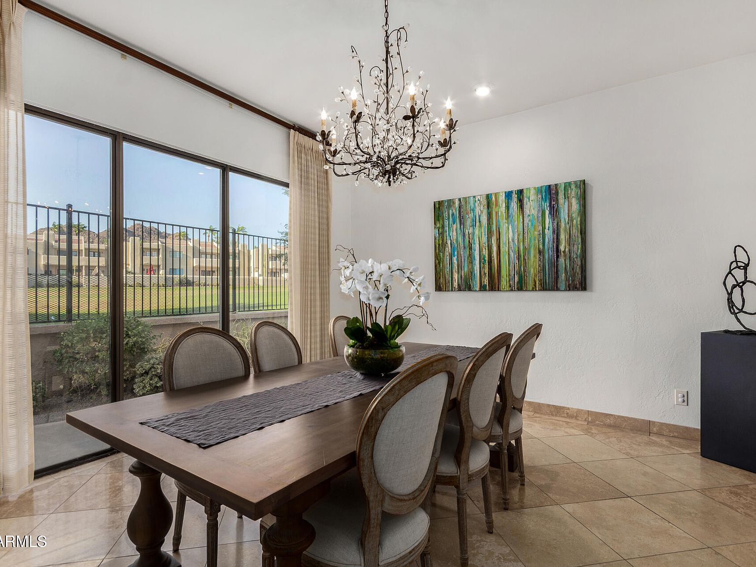 2737 E Arizona Biltmore Cir UNIT 4