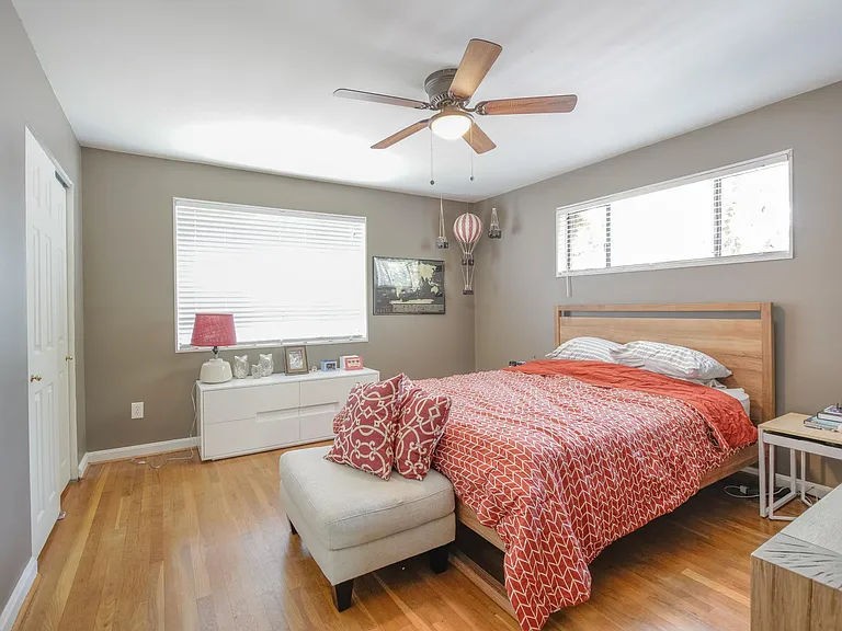 6811 Floyd Ave — Photo 17