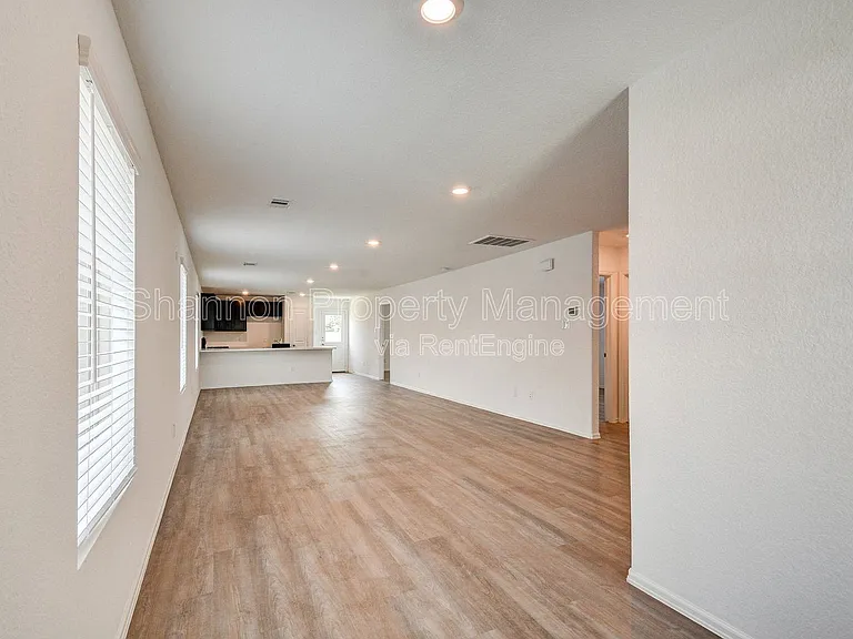26735 Wilderye Cove Ln — Photo 3