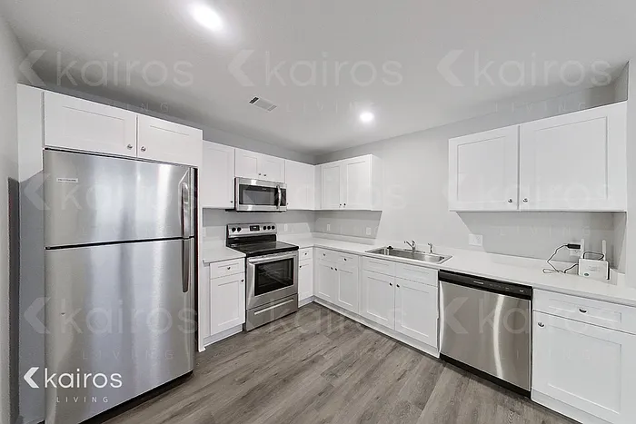 158 Cottage Grove Rd — Photo 9