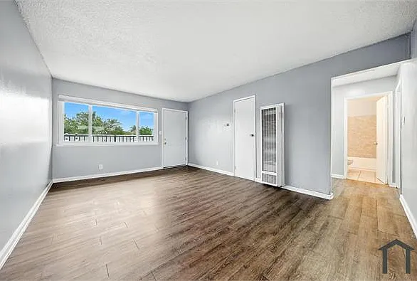 7123 Holly St #D — Photo 9