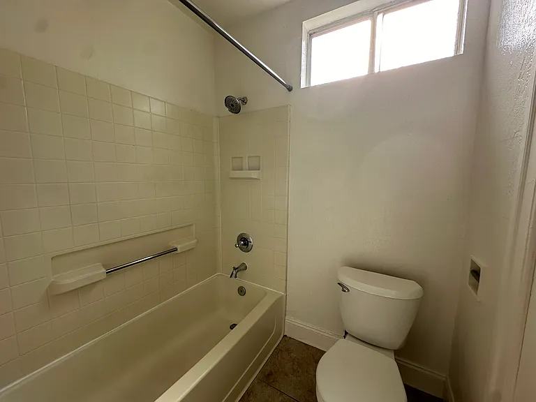 802 Richardson St #802 — Photo 9