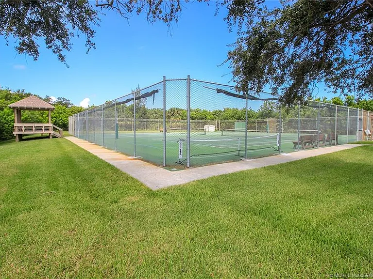 2641 NE Ocean Blvd #101 — Photo 32
