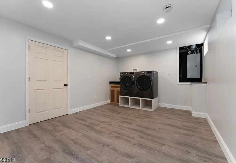 65 Hampshire Dr — Photo 16