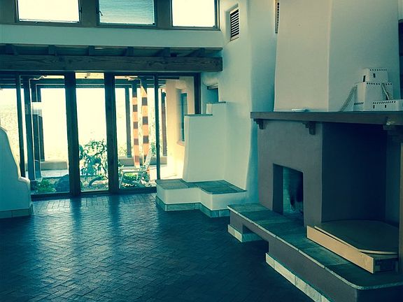 2nd image of 5 Hopi Ln