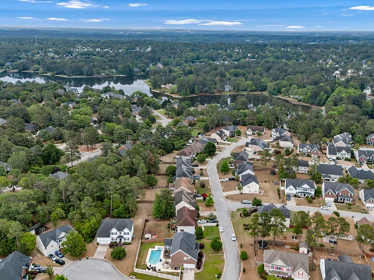 109 Cotoneaster Dr — Photo 20