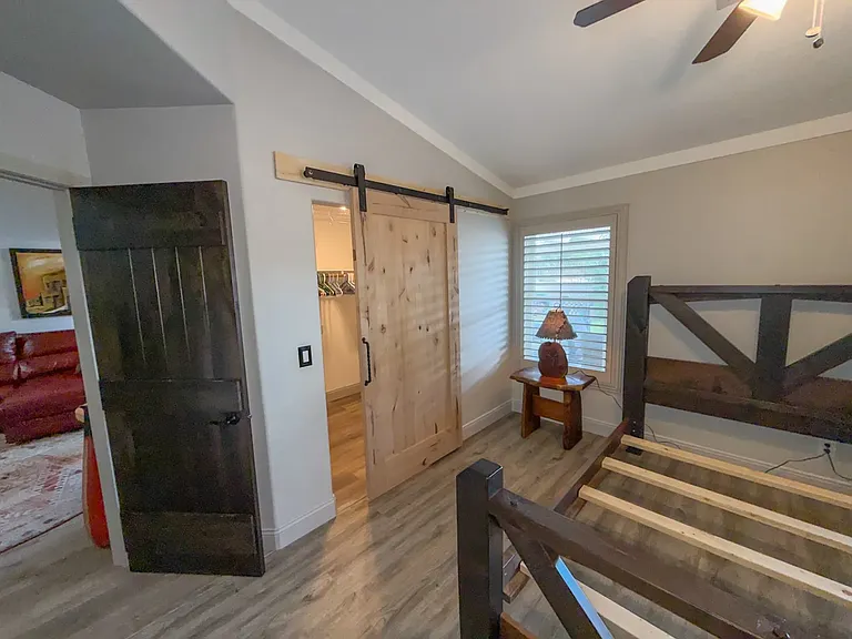 1394 Harbour Dr — Photo 15