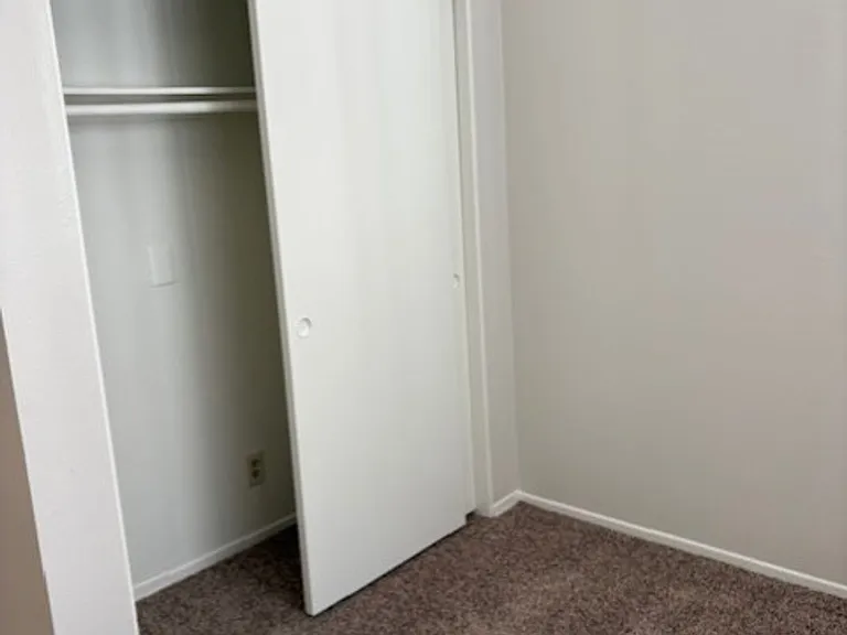 7891 Holt Dr — Photo 15