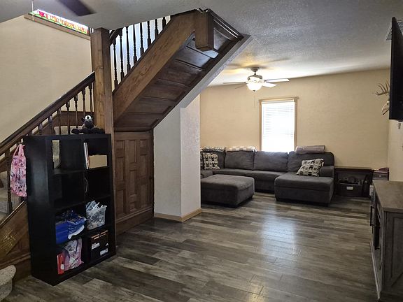 2nd image of 703 E 2nd St #709