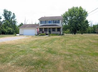 11030 Roosevelt Hwy, Lyndonville, NY 14098