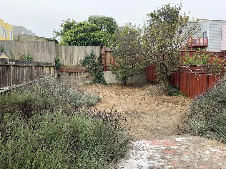 2929 Irving St — Photo 15
