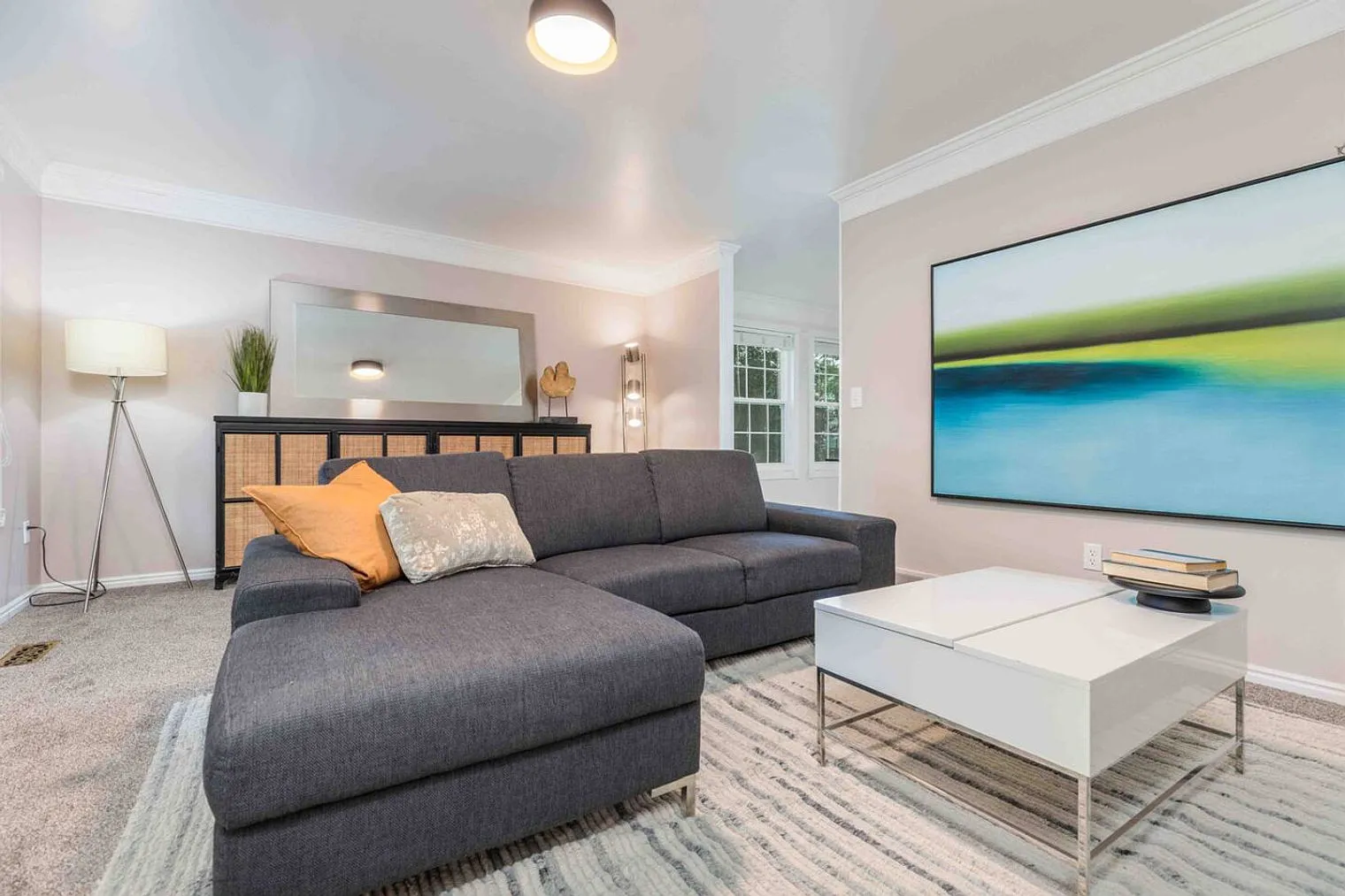 7 bed, 4.0 bath, 3444 sqft, $5,549 — Photo 1