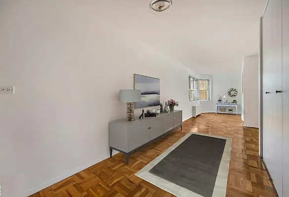 Rented by A & I Broadway | media 2