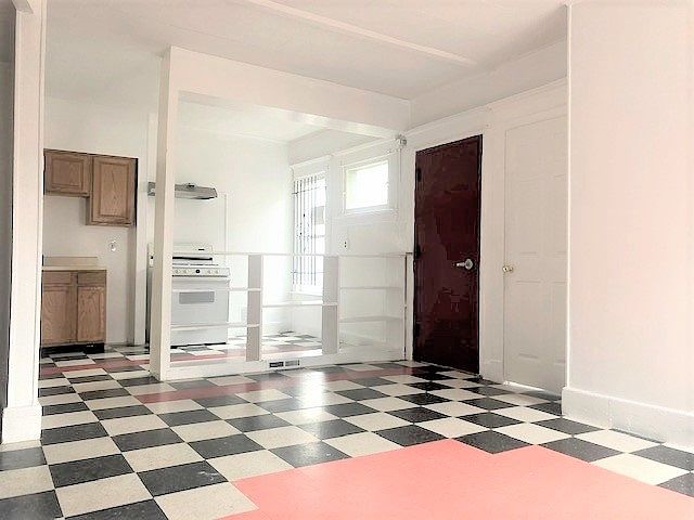 1st image of 442 Wohlers Ave #3