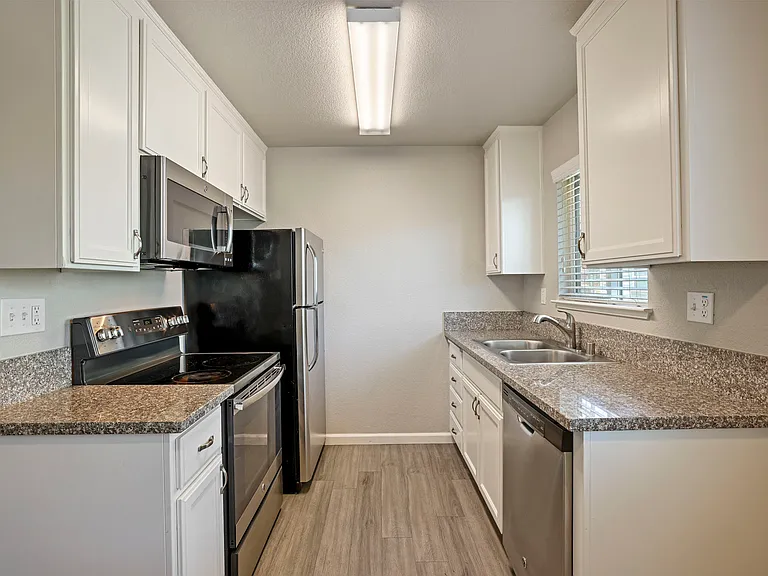 3435 Pacific Ave #5 — Photo 8