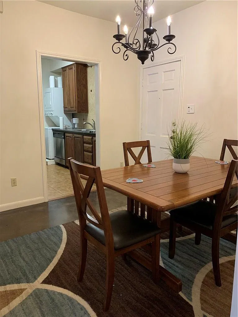 2 bed, 2.0 bath, 1077 sqft, $2,200 — Photo 4