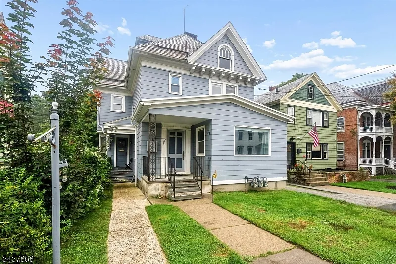 3 bed, 1.0 bath, $2,875 — Photo 3