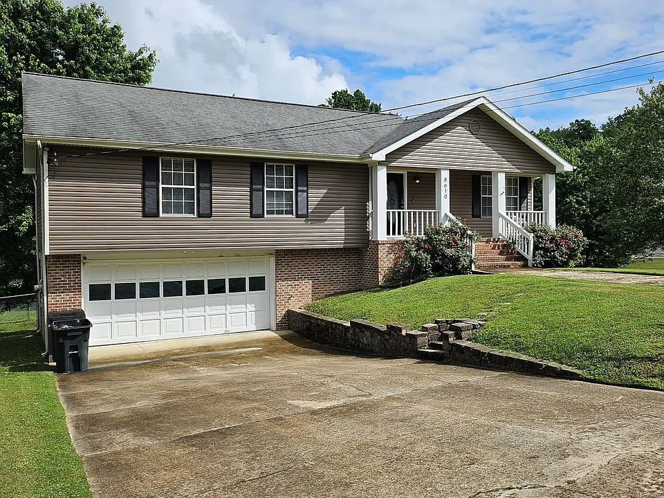 8610 Brookshadow Dr