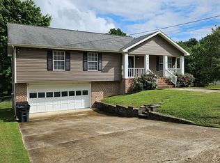 8610 Brookshadow Dr, Hixson, TN 37343