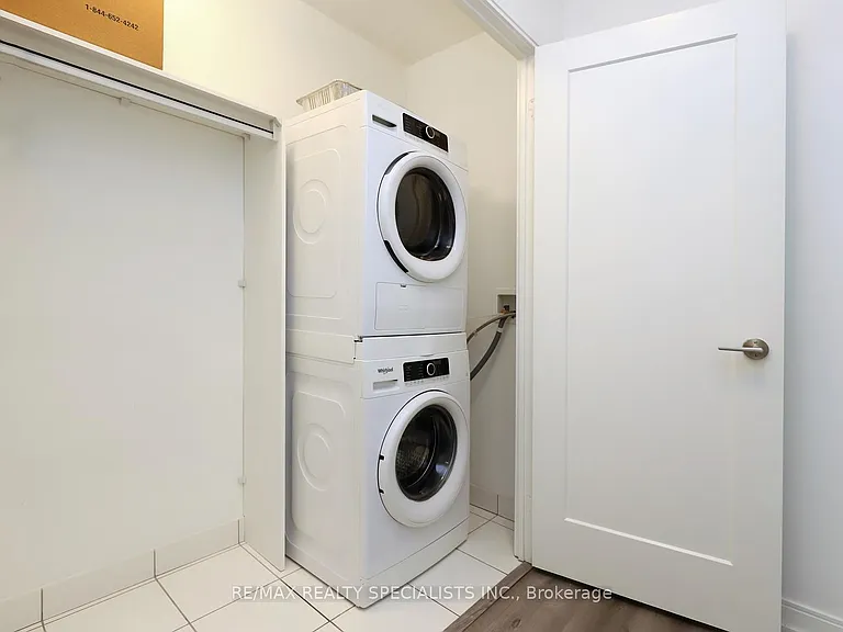 275 Village Green Sq #216 — Photo 7