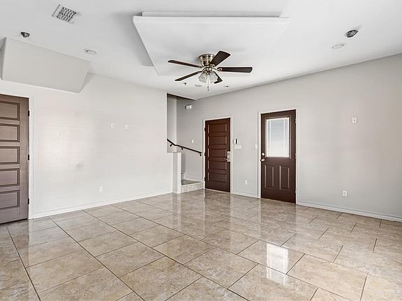 2nd image of 1201 Daffodil Ave #B