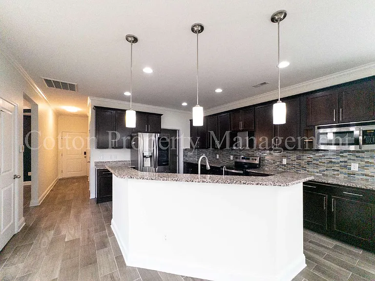 7445 Darius Dr — Photo 10