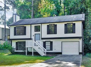 425 Lake Dylan Ct, Fairburn, GA 30213