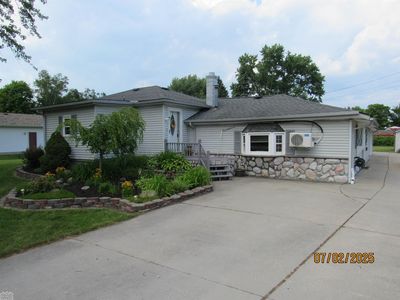 2566 Lewis Dr, Port Huron, MI, 48060