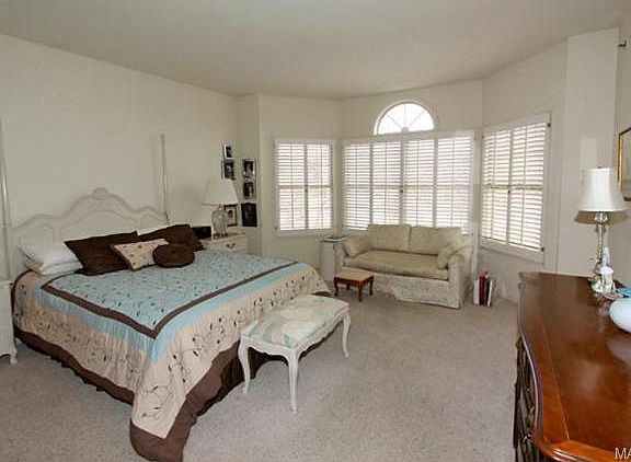 5th image of 567 Sarah Ln APT 301