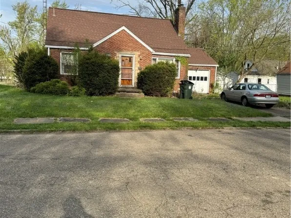 1427 Downing Ct NE, Canton, OH 44714
