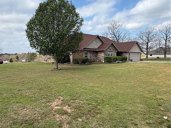 2nd image of 106 Ranch Ln