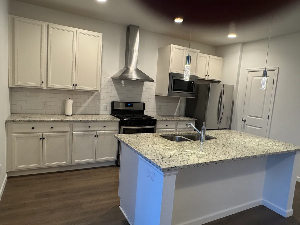 Building Photo - 14559 Normande Dr
