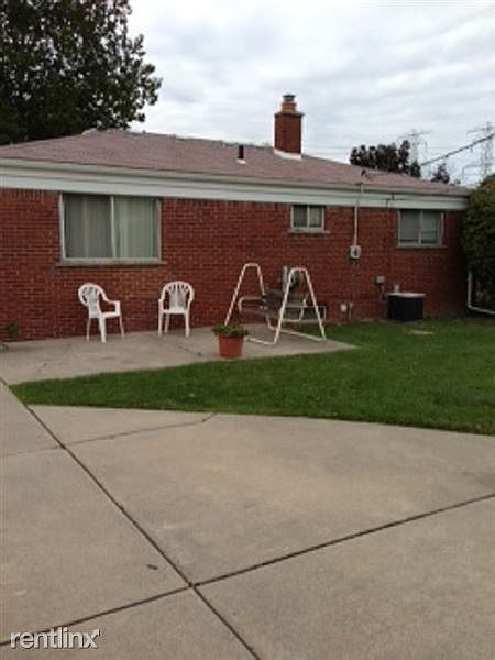 Yard 2