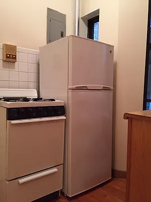 Rented by Warren T Real Estate Corp. | media 27