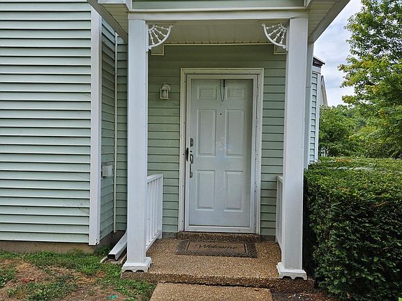 2nd image of 511 Clearbrook Ct