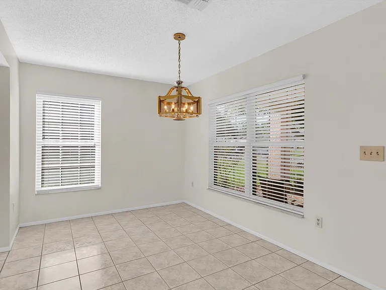 4814 Grist Mill Cir — Photo 10